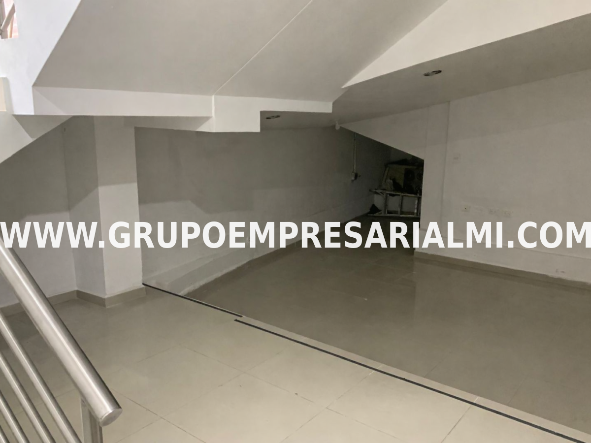 MARAVILLOSO LOCAL EN ARRIENDO - SECTOR LAURELES COD: 31437