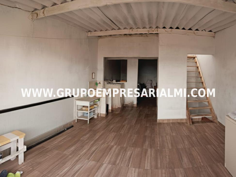 ESPECTACULAR CASA UNIFAMILIAR EN VENTA - SECTOR PAJARITO COD: 33378