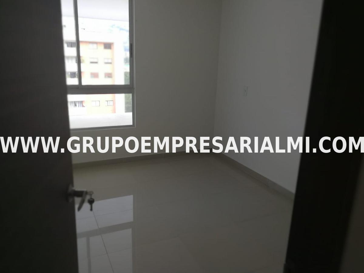 HERMOSO APARTAMENTO EN ARRIENDO - SECTOR CONQUISTADORES COD: 33509