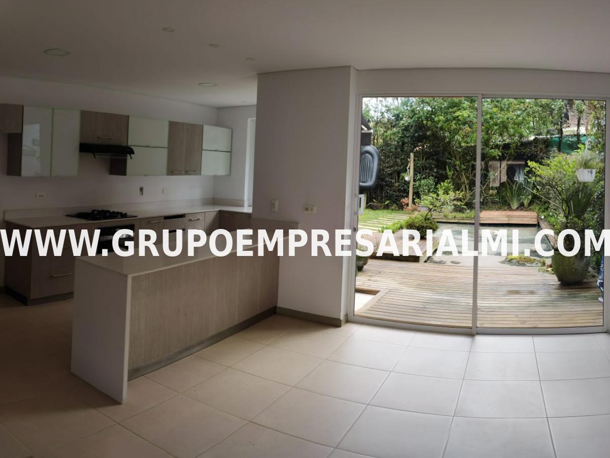 CÓMODA CASA UNIFAMILIAR EN ARRIENDO - SECTOR EL RETIRO COD: 33517