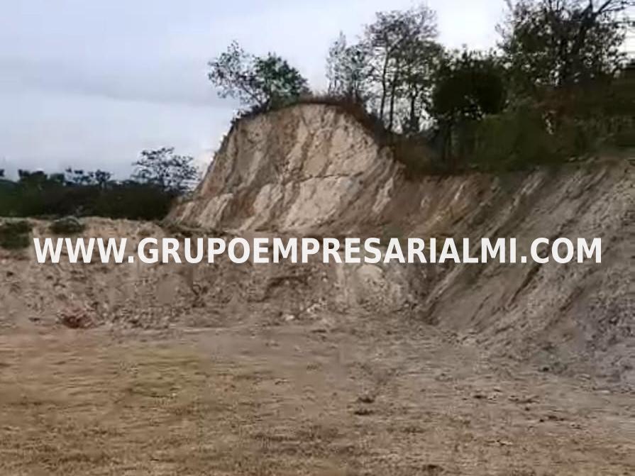 AMPLIO LOTE EN VENTA - SECTOR CIRUELAR  COD: 33597