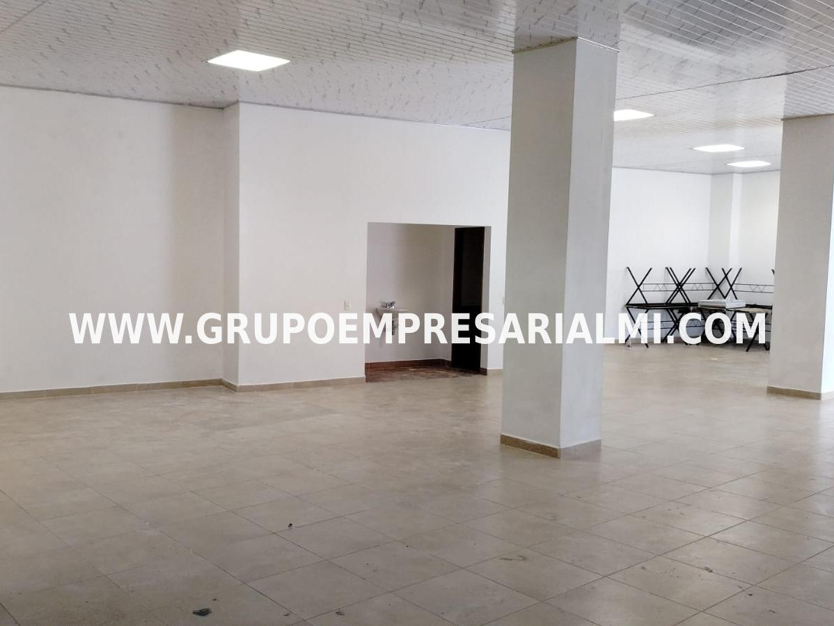 HERMOSO LOCAL EN ARRIENDO - SECTOR COLINAS DEL SUR COD: 33677