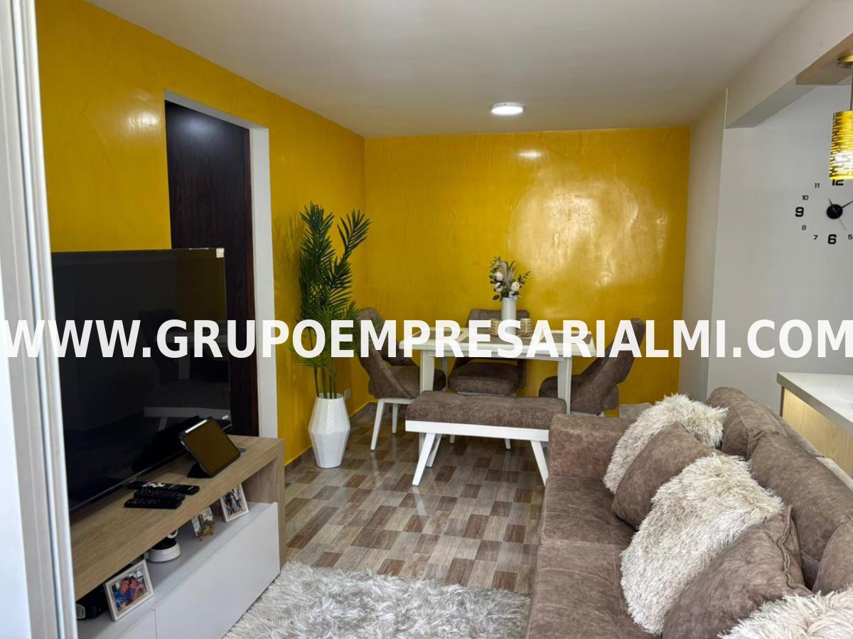 GRANDIOSO APARTAMENTO EN VENTA - SECTOR LOS ALCAZARES COD: 33698