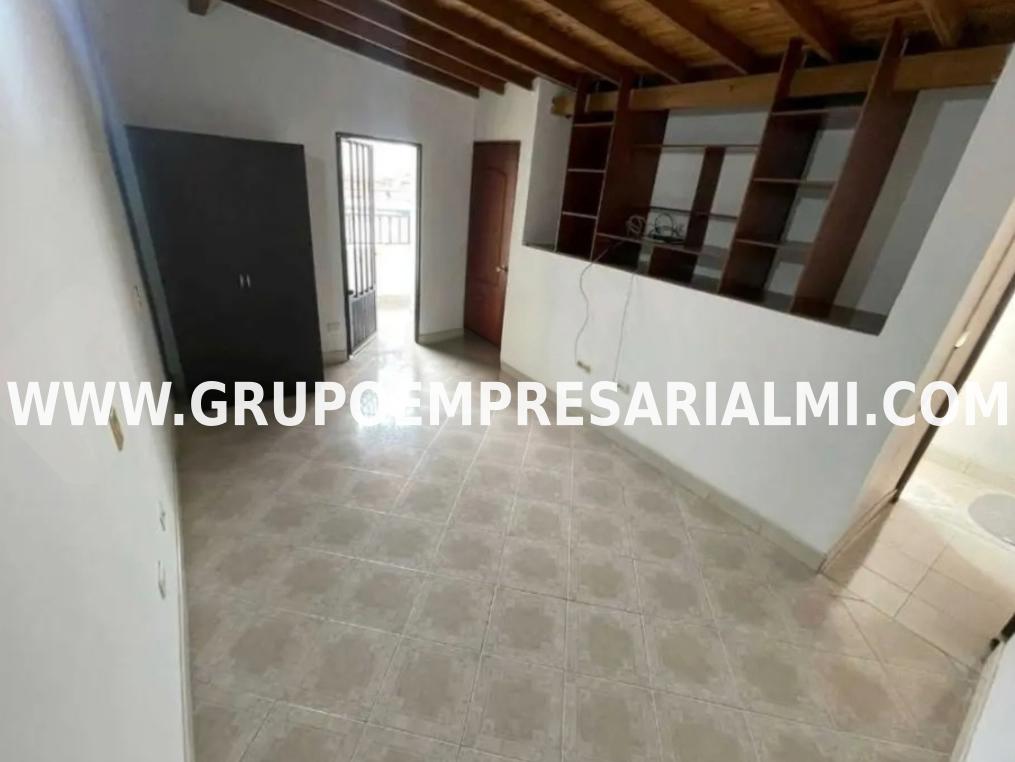 CÓMODO APARTAESTUDIO EN ARRIENDO - SECTOR MIRAVALLE COD: 33701
