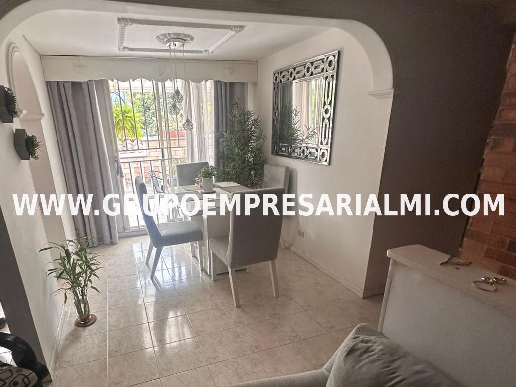 AMPLIA CASA UNIFAMILIAR EN VENTA - SECTOR LA MOTA COD: 33717