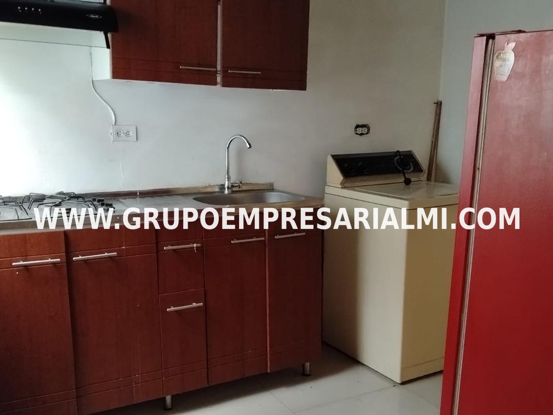 APARTAESTUDIO AMOBLADO EN ARRIENDO - SECTOR SANTA MONICA COD: 33786