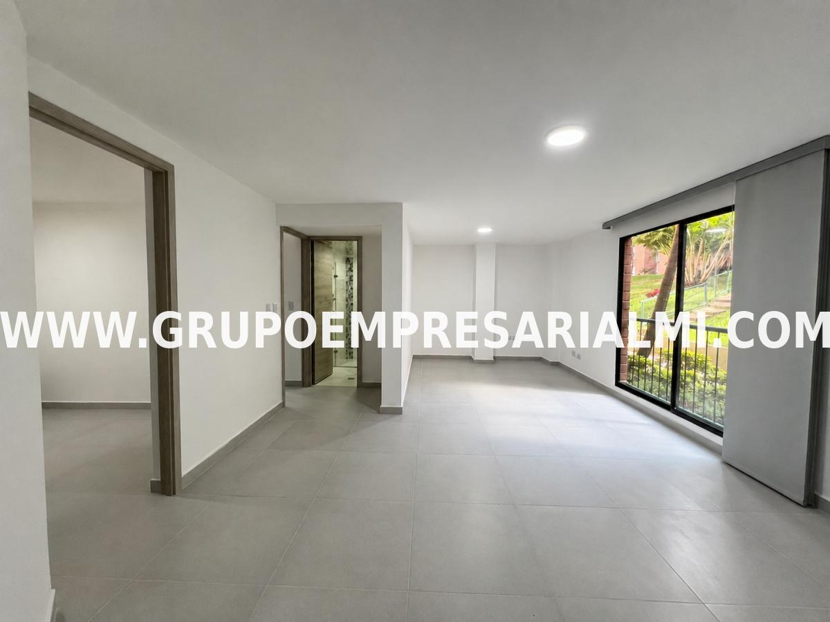 AGRADABLE APARTAMENTO EN ARRIENDO - SECTOR LAURELES COD: 33819