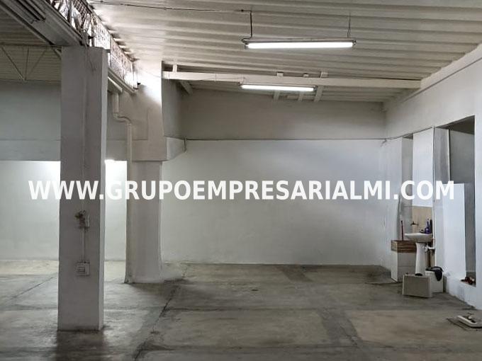 AMPLIO LOCAL EN ARRIENDO - SECTOR LA CANDELARIA COD: 33867