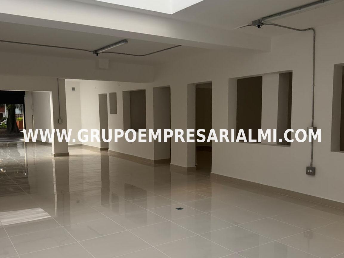 GRANDIOSO LOCAL EN ARRIENDO - SECTOR LAURELES COD: 33883