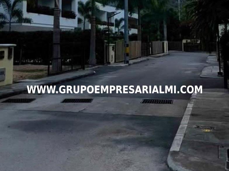 HERMOSA CASA FINCA EN VENTA - SECTOR SANTA LUCIA COD: 33900