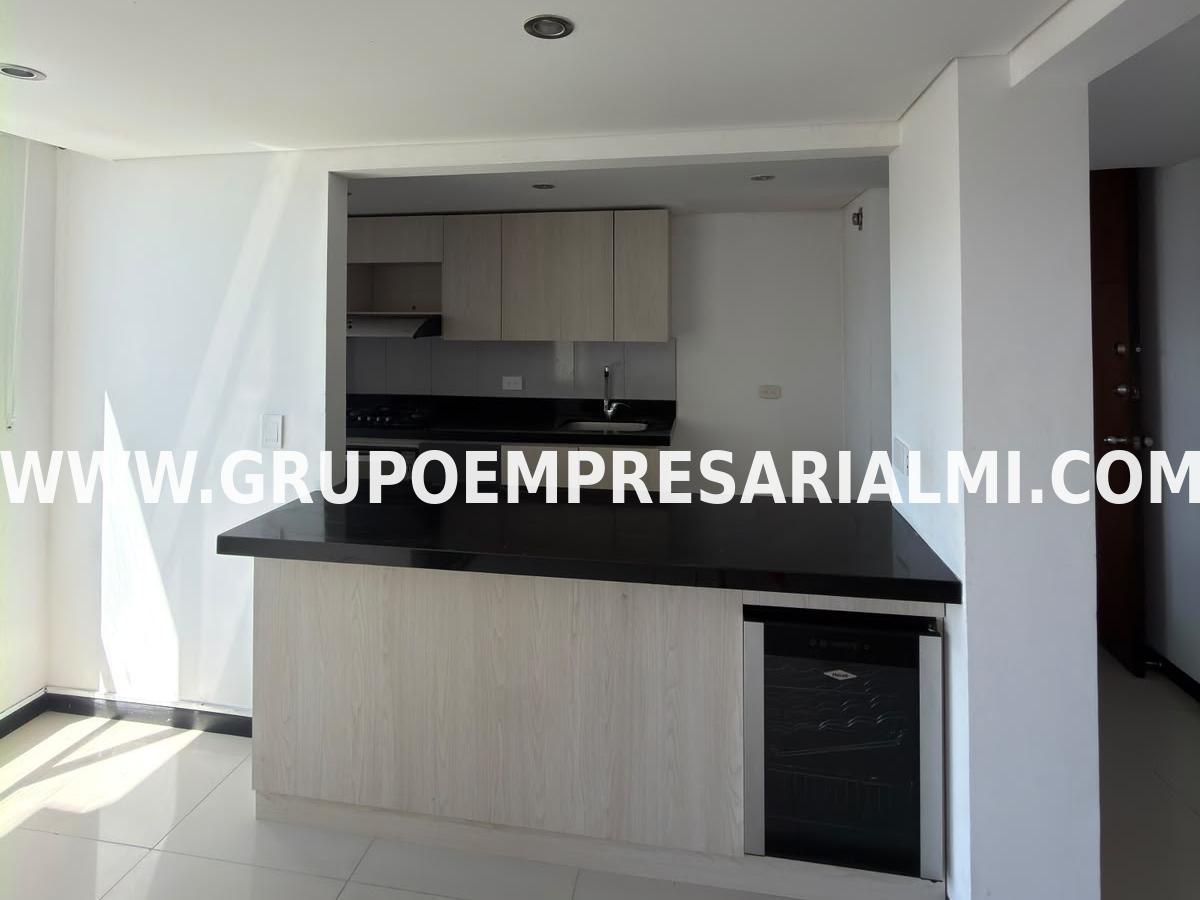 APARTAMENTO EN ARRIENDO - SECTOR CASTROPOL, EL POBLADO COD: 33985