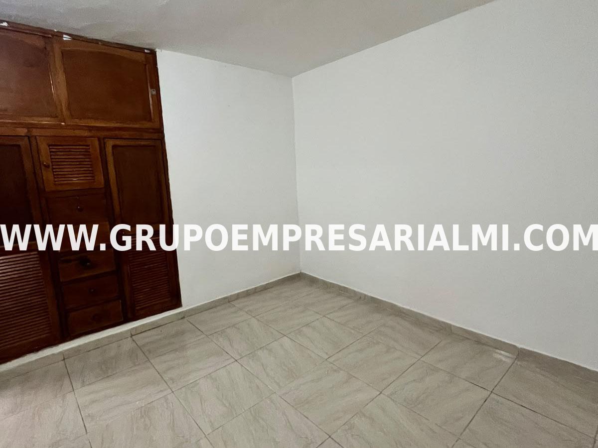 CÓMODA CASA EN VENTA  SECTOR SAN ANTONIO DE PRADO COD: 34040