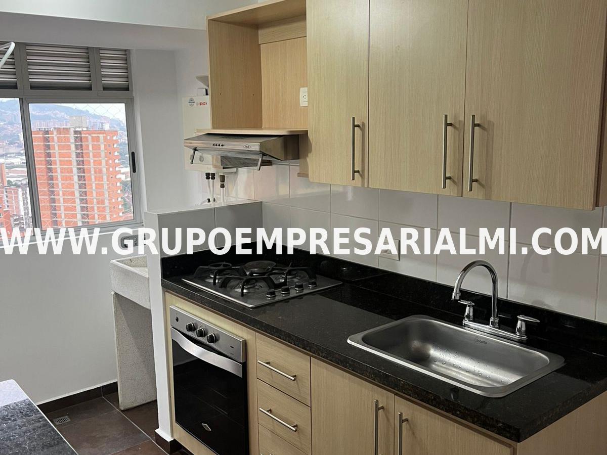 CÓMODO APARTAMENTO EN VENTA - SABANETA, SECTOR LOMA LINDA COD: 34103