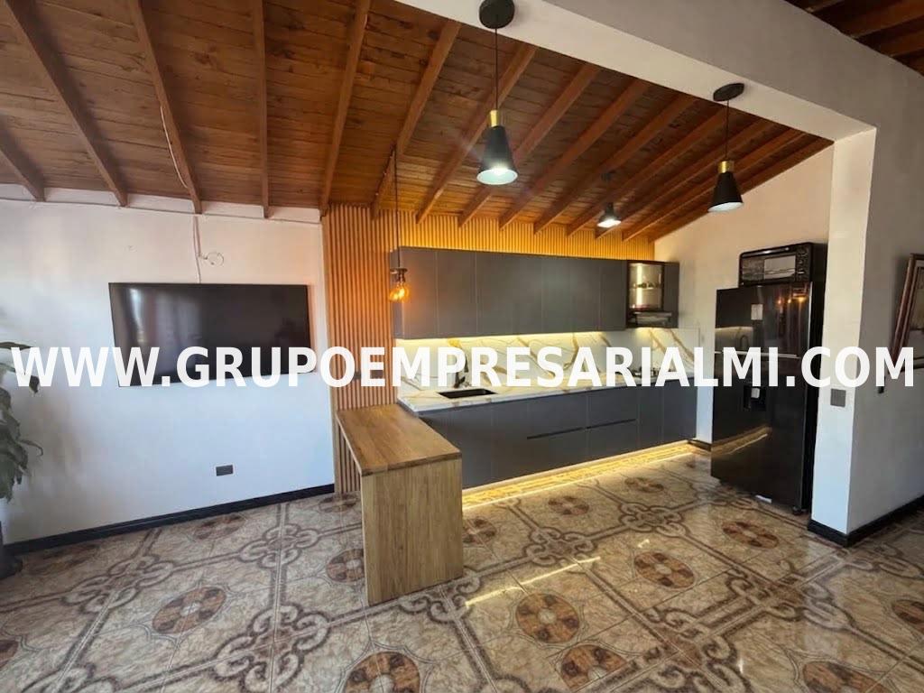 CASA BIFAMILIAR EN VENTA - SECTOR  EL TRIANON COD: 34152